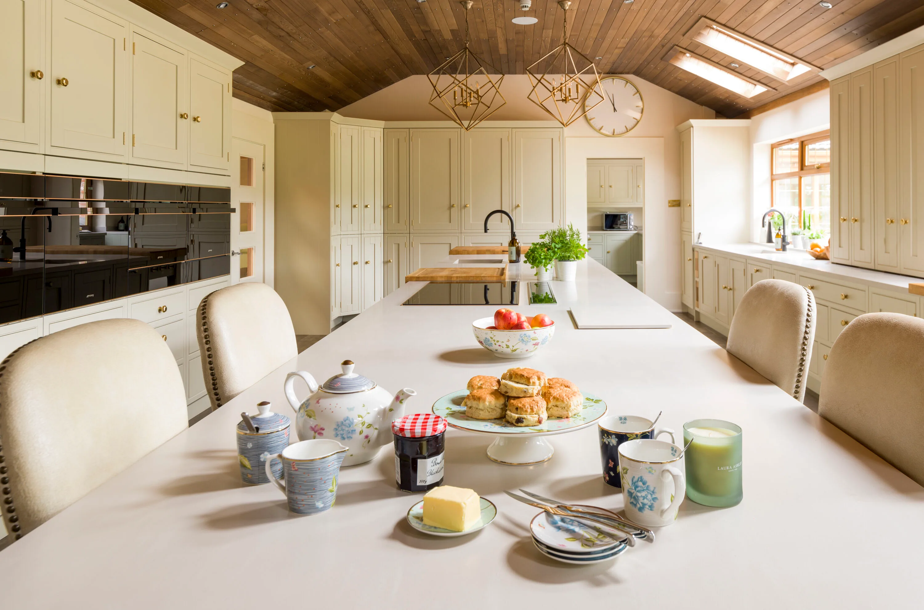 Helmsley kitchen by Bentley Kitchens